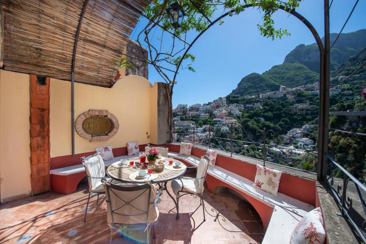 Casa Giulia - Sophisticated Apartment With View Positano Buitenkant foto