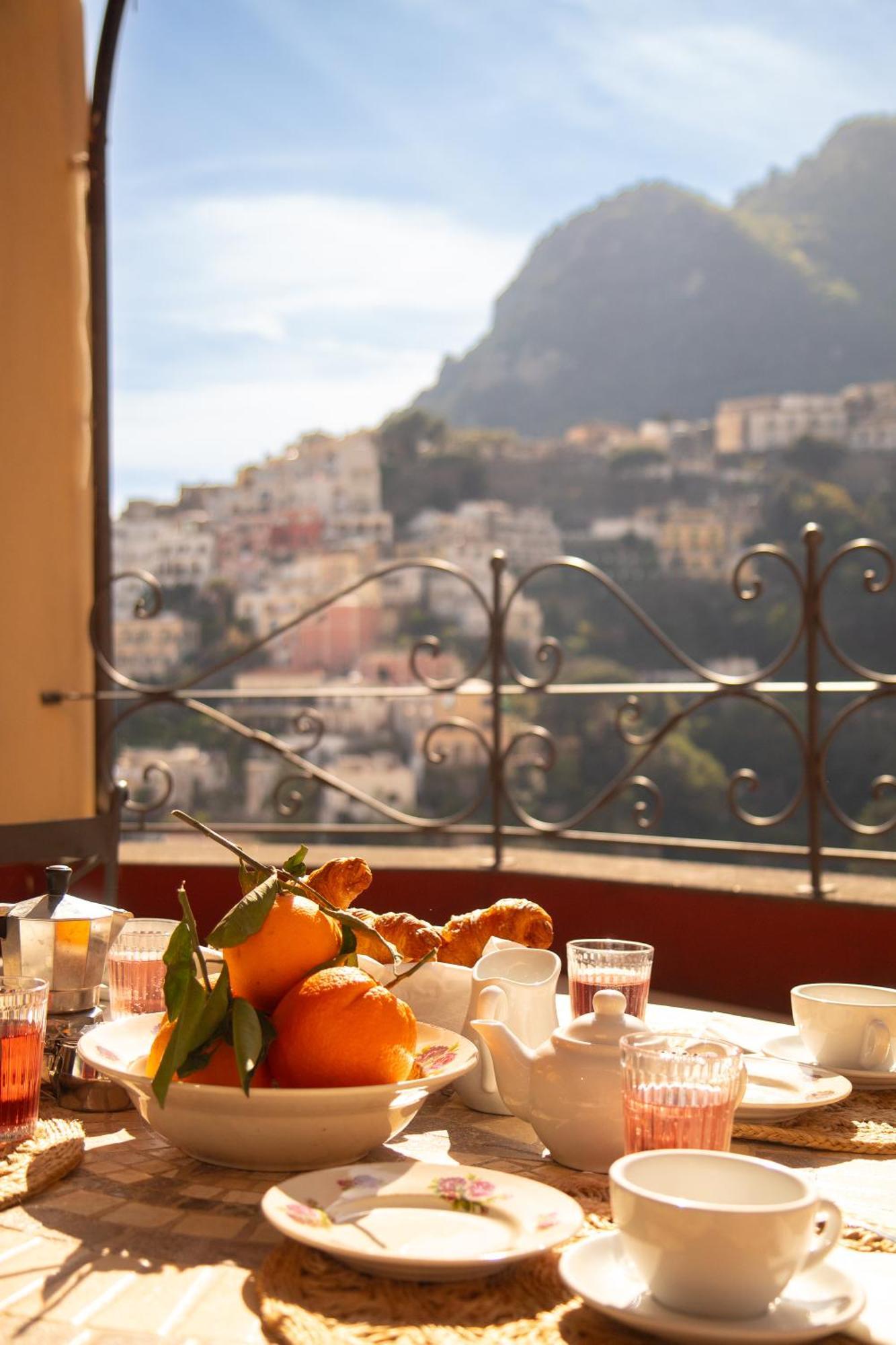 Casa Giulia - Sophisticated Apartment With View Positano Buitenkant foto