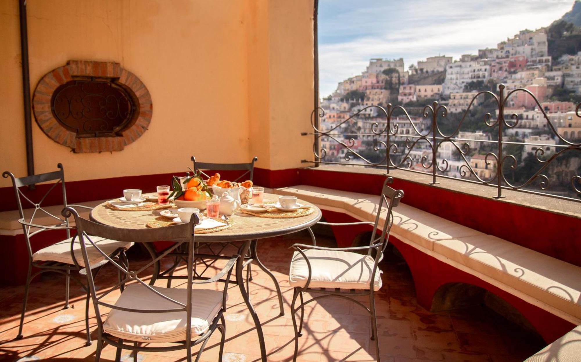 Casa Giulia - Sophisticated Apartment With View Positano Buitenkant foto