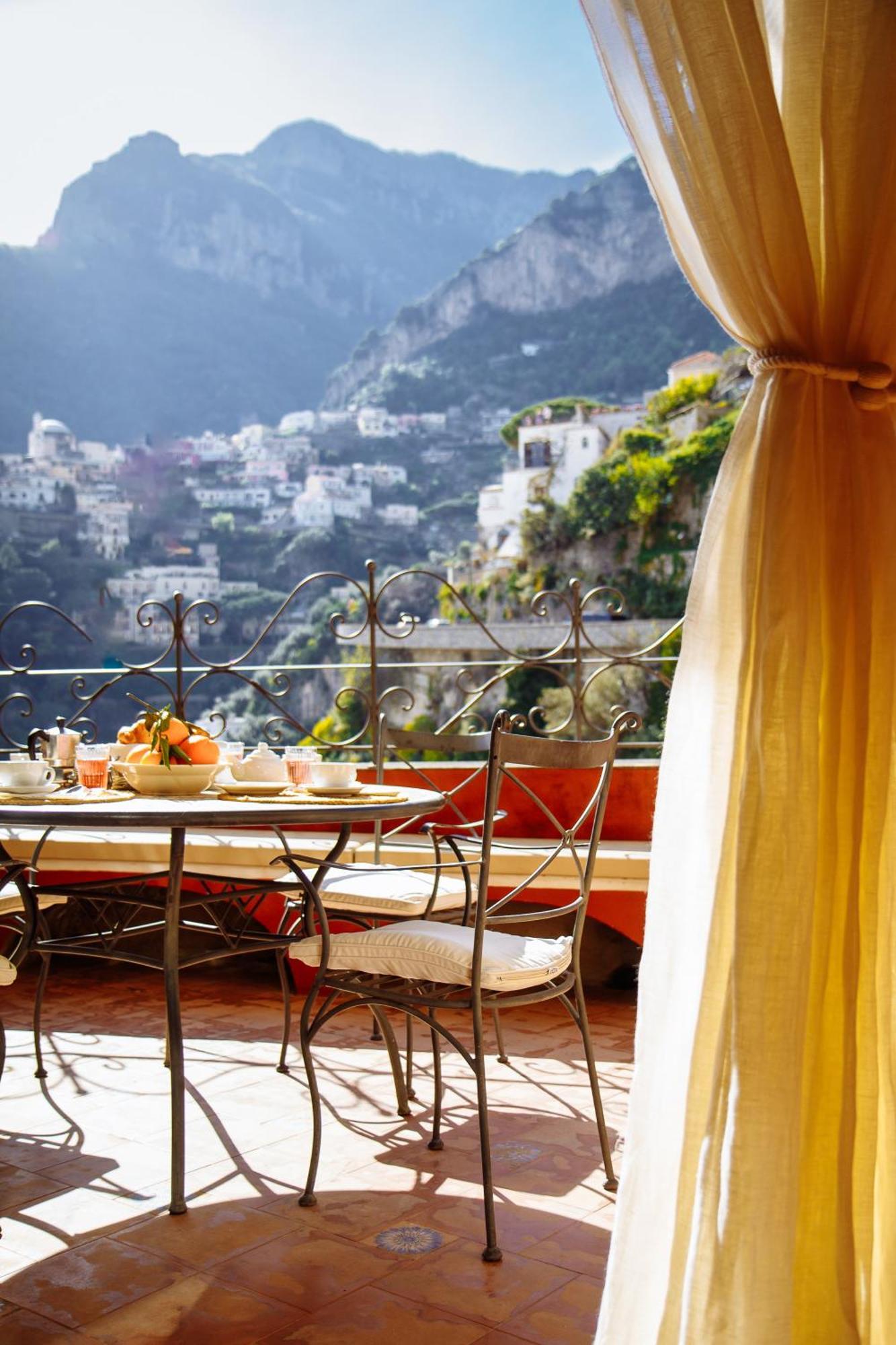 Casa Giulia - Sophisticated Apartment With View Positano Buitenkant foto