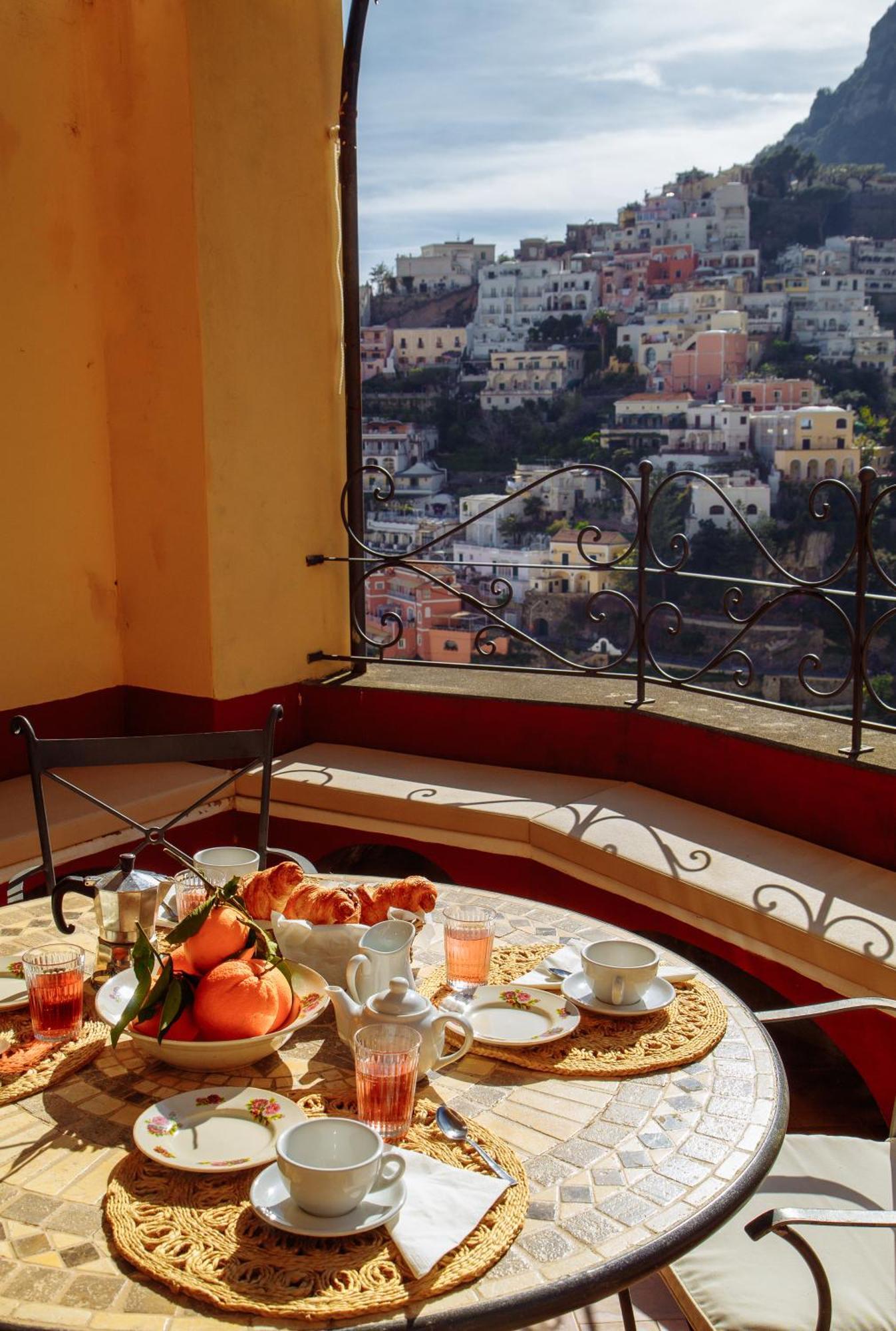 Casa Giulia - Sophisticated Apartment With View Positano Buitenkant foto